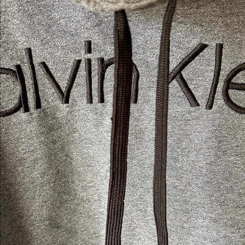 Calvin Klein Gray Cropped Front Sweater - Picture 3 of 4